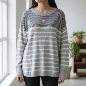 CROWN & IVY | LIGHTWEIGHT COTTON BLEND BACK ZIP OVERSIZED SWEATER